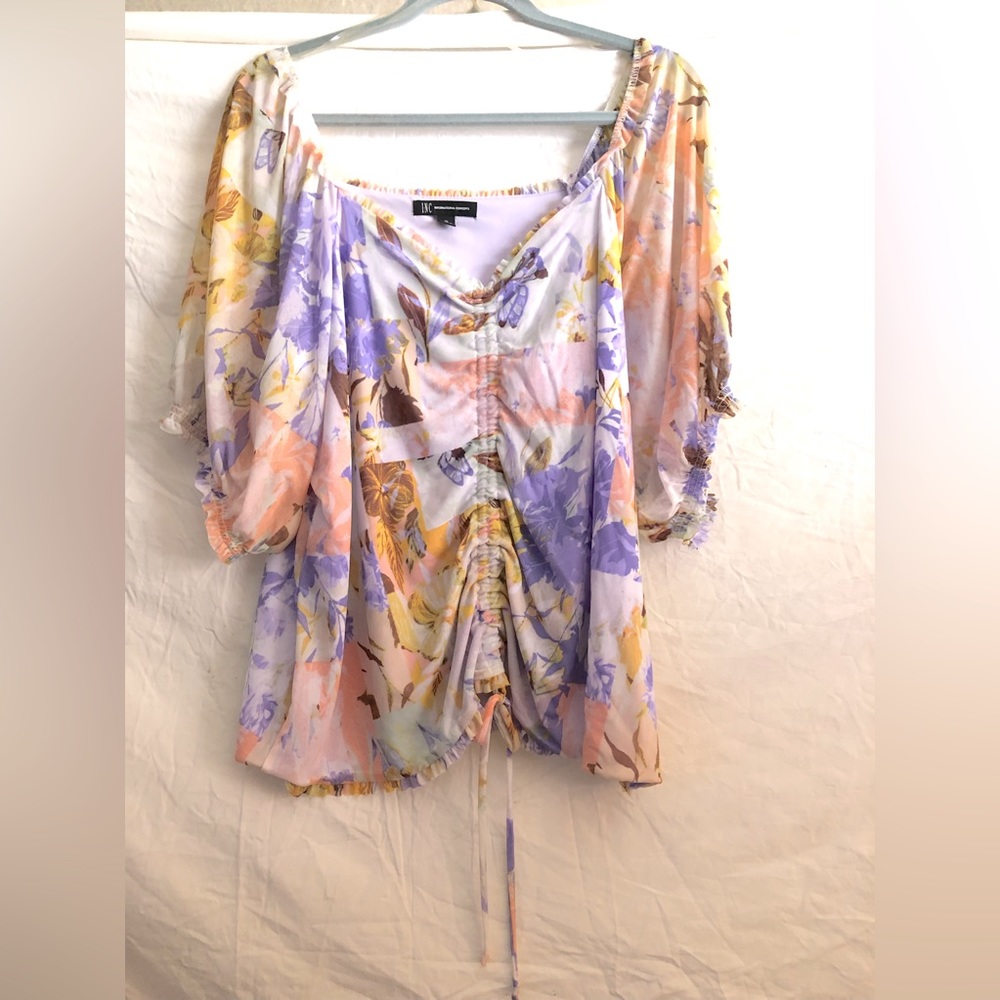 Floral blouse International basics brand new  tags on 1X
